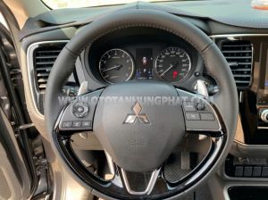 Xe Mitsubishi Outlander 2.0 CVT 2022