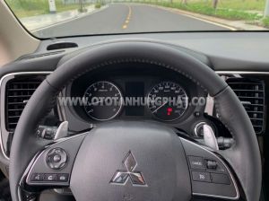 Xe Mitsubishi Outlander 2.0 CVT 2021