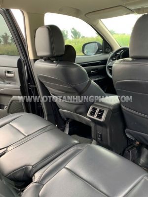 Xe Mitsubishi Outlander 2.0 CVT 2021