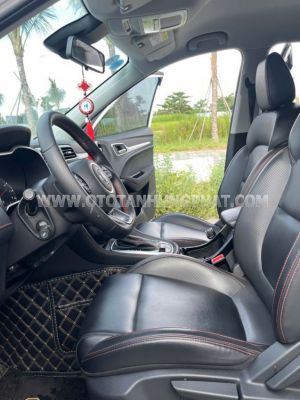 Xe MG ZS Standard 1.5 AT 2WD 2024