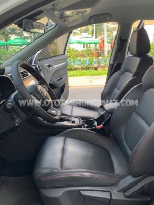 Xe MG ZS Standard 1.5 AT 2WD 2024