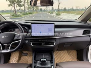 Xe BYD M6 Standard 2025