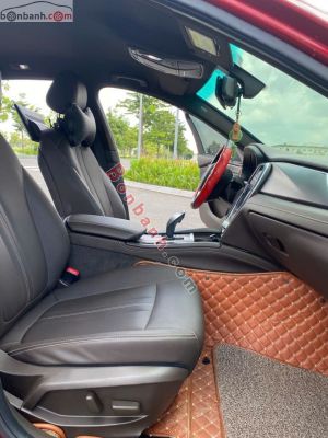Xe VinFast Lux A 2.0 Base 2.0 AT 2019