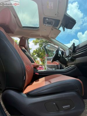 Xe Kia Carnival Signature 2.2D 2024